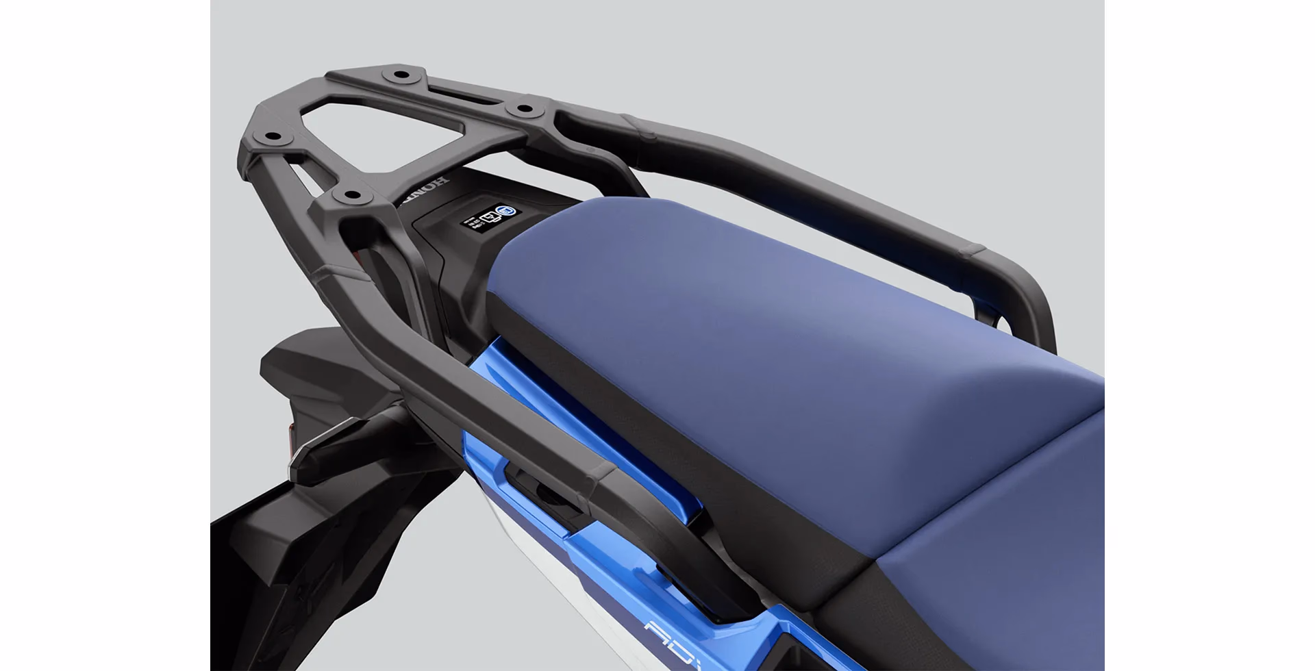 Detalhe do banco da CRF 1100L Africa Twin Adventure Sports ES branco perolizado - 3 de 24