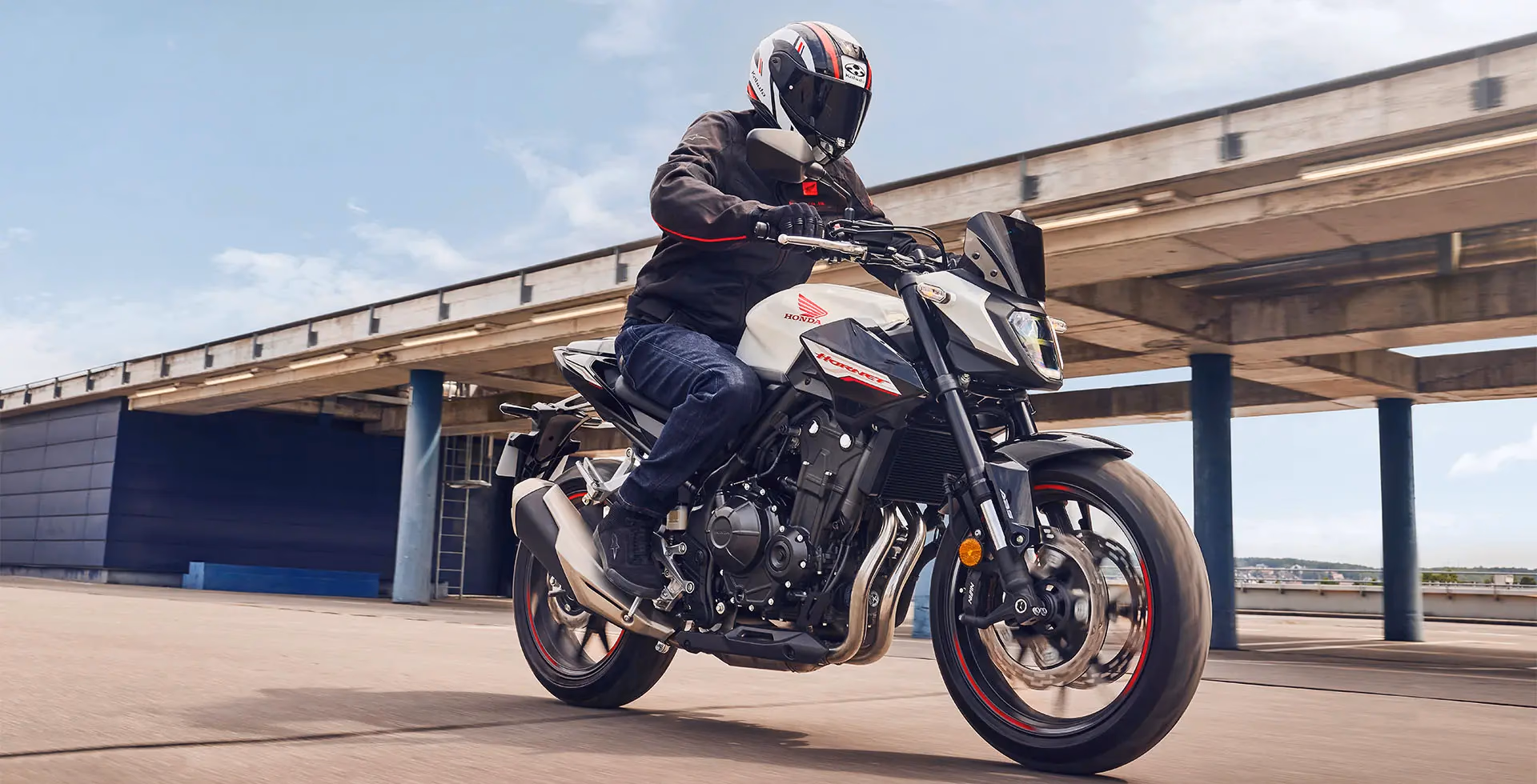 Hornet 500 detalhe do escapamento - 8 de 14